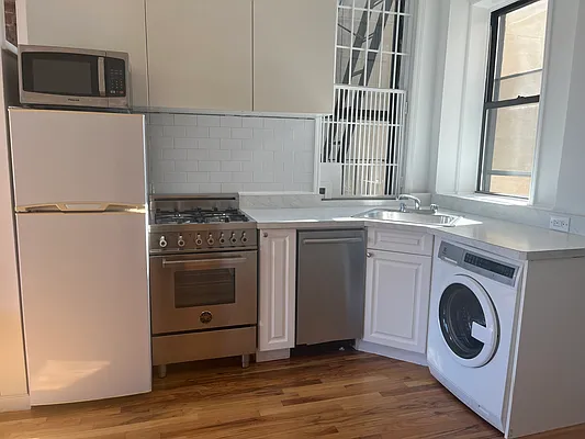 Rented by Anna Pastoressa, LREB | media 7