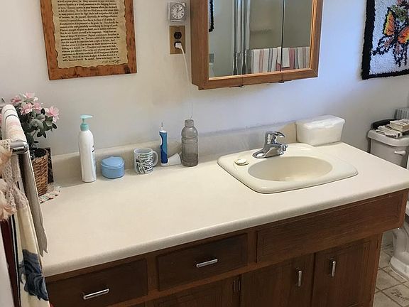 Upper Barthroom