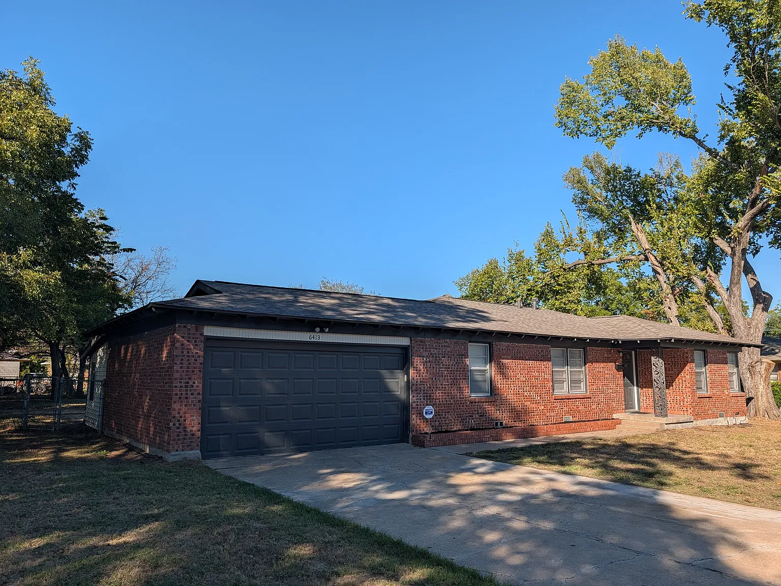 6413 Lambeth Ln Fort Worth TX 76112 — Photo 2