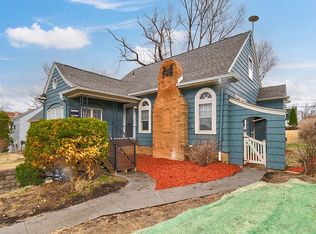 1965 C Ave NE, Cedar Rapids, IA 52402