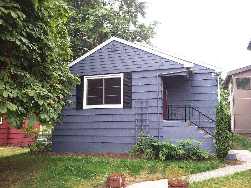 2nd image of 7039 33rd Ave NE