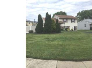 300 Abbott Rd, Hatboro, PA 19040