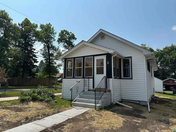 1401 104th Ave W, Duluth, MN 55808