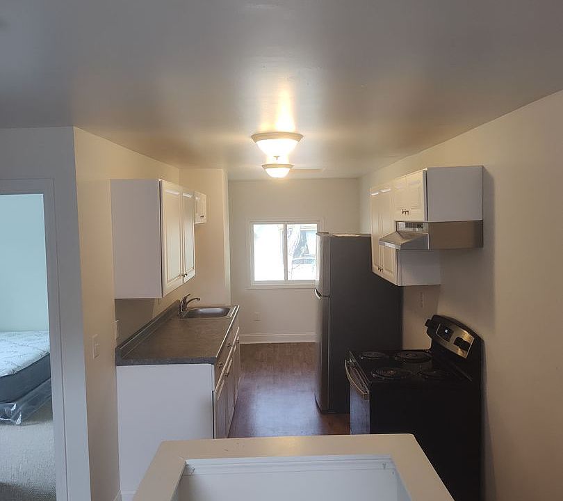 1st image of 2420 Pleasant Ave #6