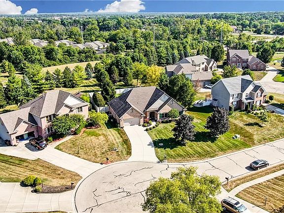 2nd image of 9388 Parkside Dr