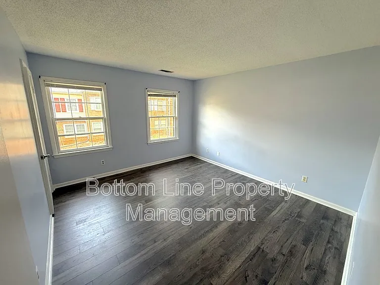 4633 Old Lantern Way — Photo 11