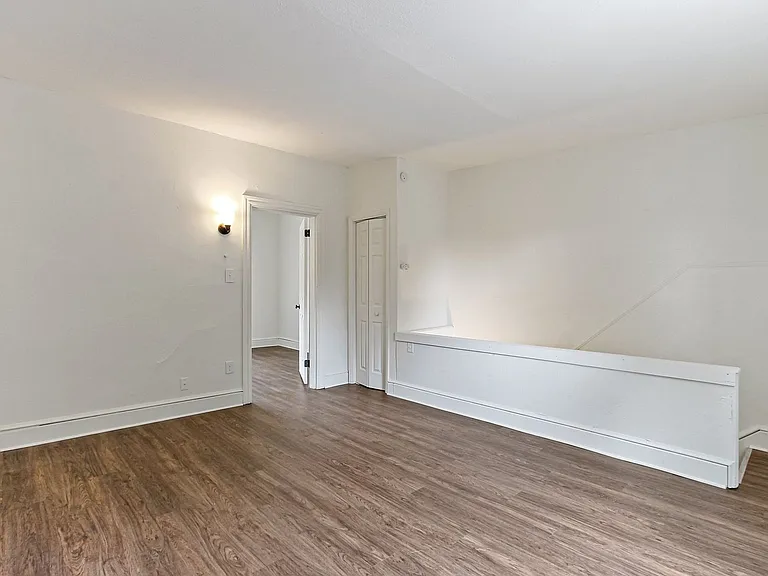 448 Pennsylvania Ave — Photo 18