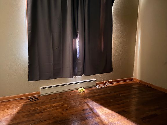 3rd image of 808 K St APT 4