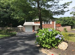 254 Adirondack Dr, Selden, NY 11784