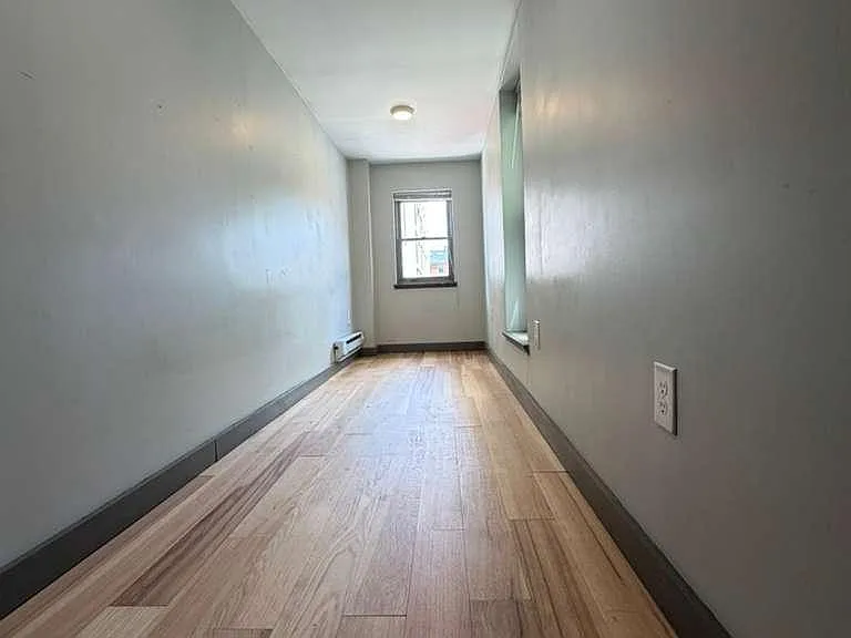 Unit Photo
