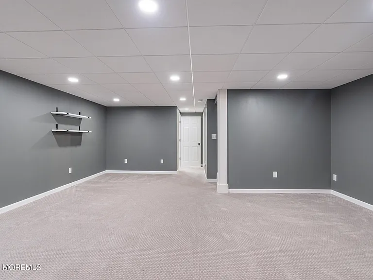 15 Faxon Dr — Photo 28