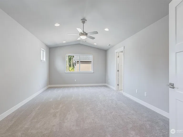 4215 142nd St SE — Photo 14