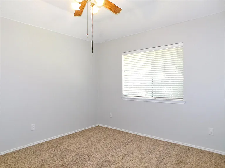 3721 Calvert Ln — Photo 18