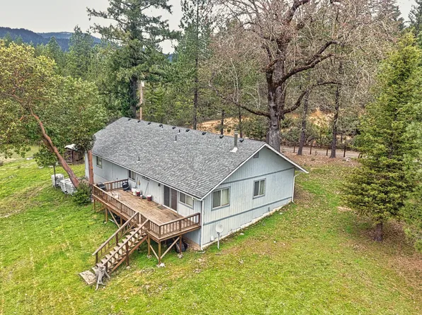 467 Draper Valley Rd, Selma, OR 97538