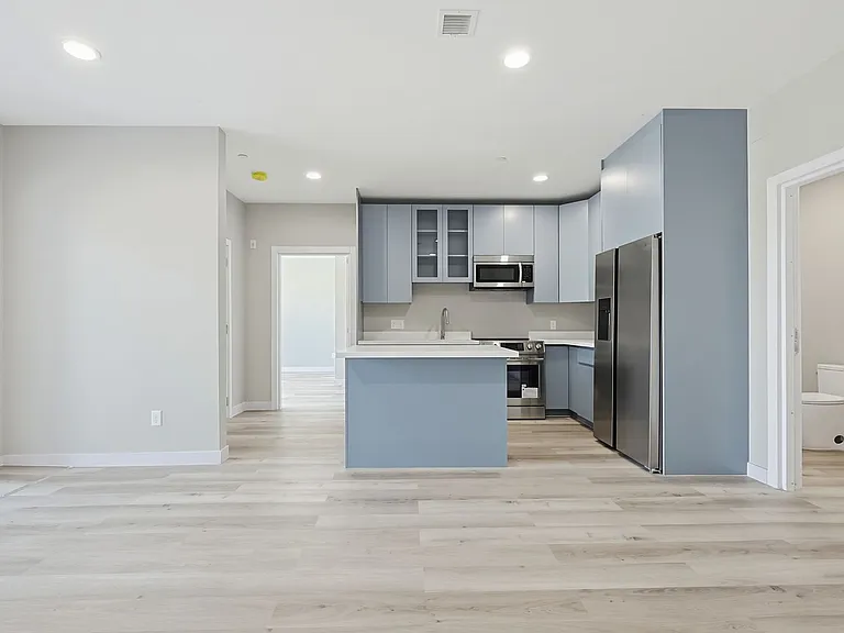 Taj Estates of Franklin II — Photo 144
