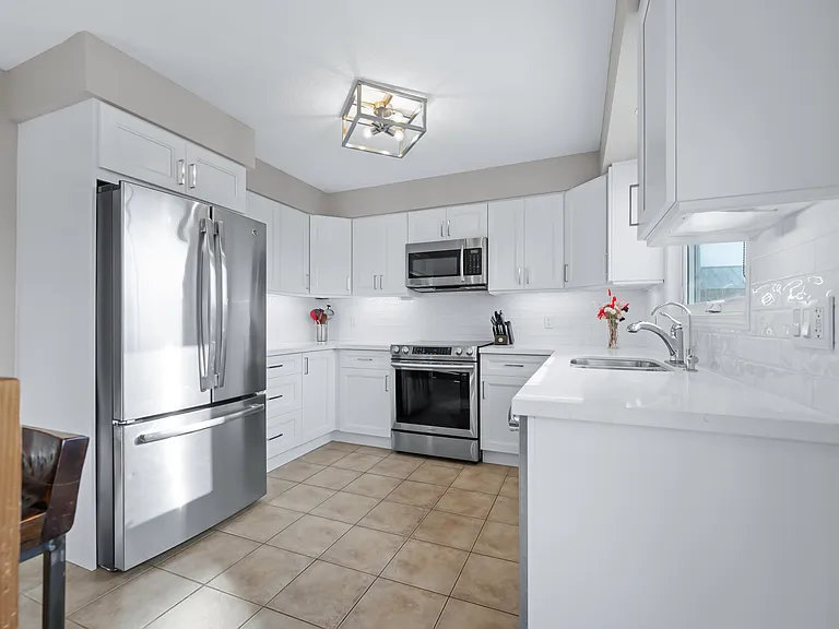 173 Hawkins Dr — Photo 7