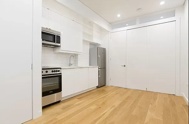 Rented by REAL New York | media 4