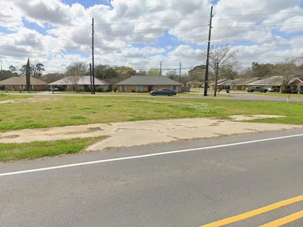821 Foreman Dr, Lafayette, LA 70506