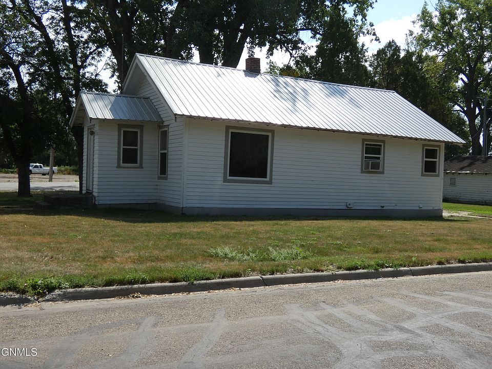 1st image of 900 SE 1st St