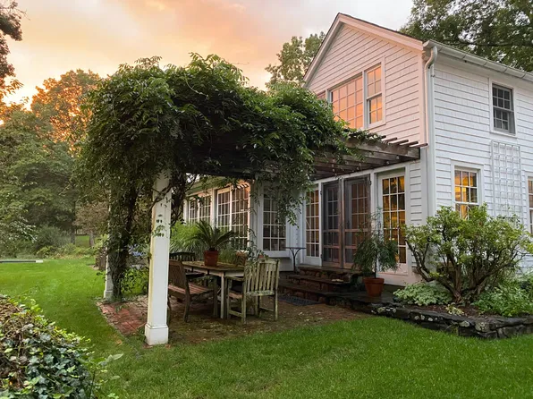 1 Stillwater Ln, Weston, CT 06883