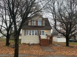 509 11th St N, Virginia, MN 55792