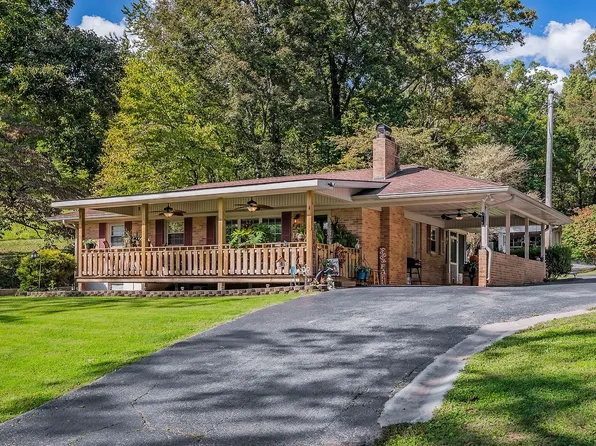 200 Woodland St, Livingston, TN 38570