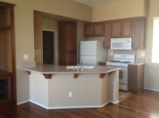 402 Almond Rd, San Marcos, CA 92078