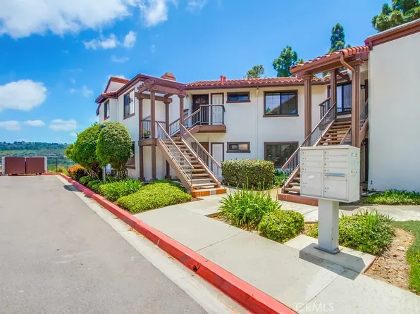 6970 Sandpiper Pl, Carlsbad, CA 92009