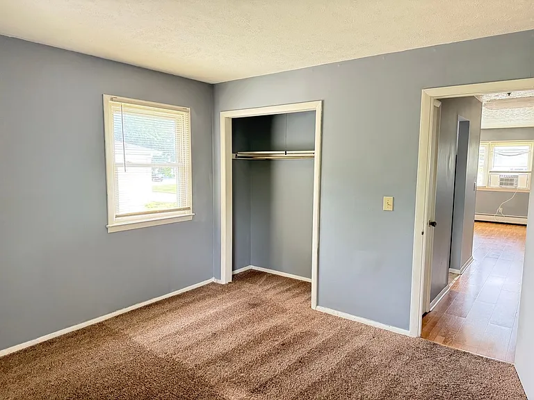 322 Riley Dr — Photo 6