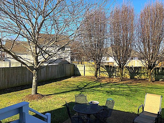 2nd image of 104 Pinewood Dr