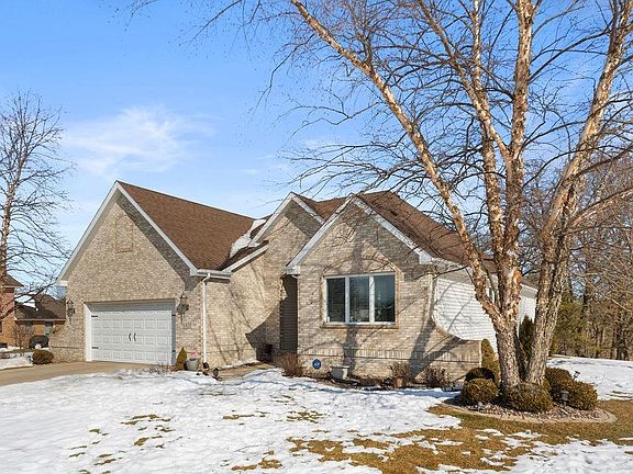 2nd image of 1435 Queens Dr
