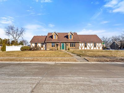 9312 Woodstream Dr, Fort Wayne, IN, 46804