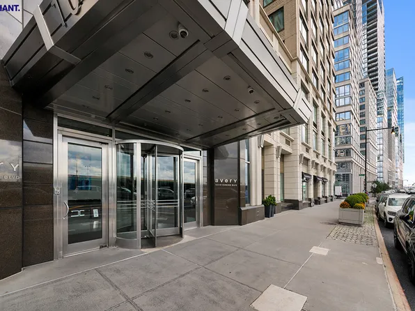 100 Riverside Boulevard image 21 of 21