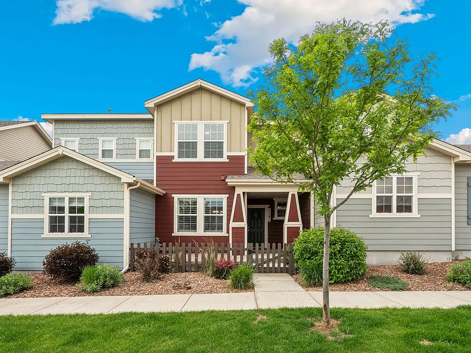 Interior unit townhome