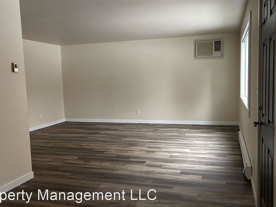 1st image of 106 J St SW #114-F
