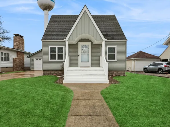 203 5th Ave, Keystone, IA 52249