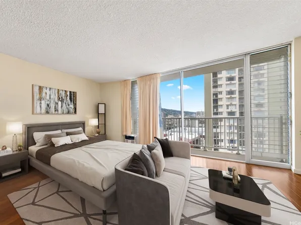 750 Amana St APT 1207, Honolulu, HI 96814