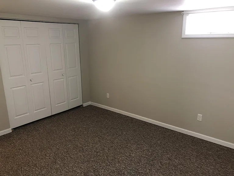 425 Oak St — Photo 5