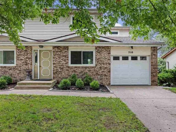2118 10th Street Pl, Coralville, IA 52241