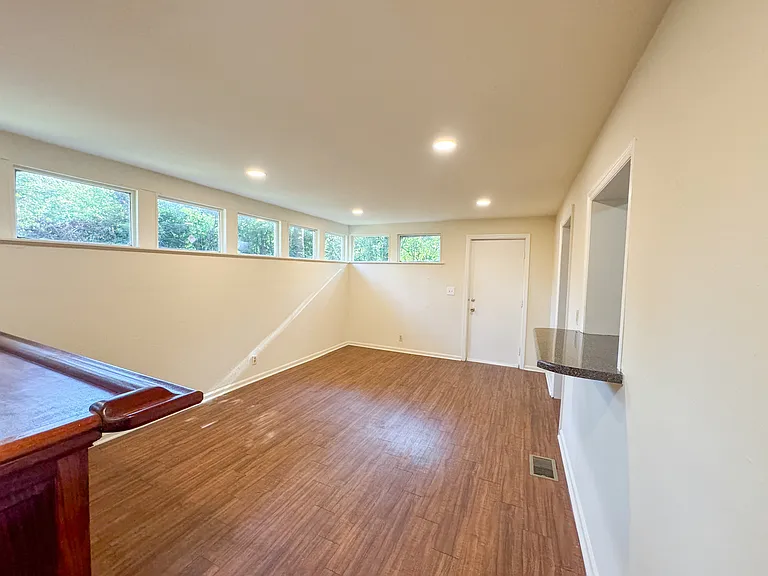 1601 Airport Dr — Photo 8