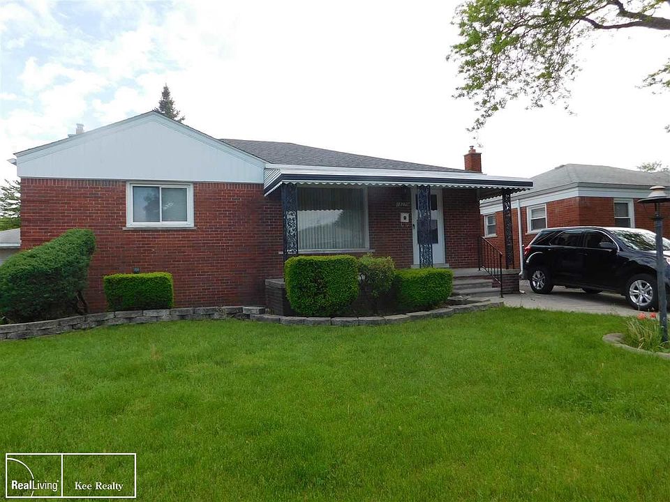 1st image of 18270 Ash Ave