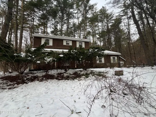 1011 Middleline Road, Ballston Spa, NY 12020