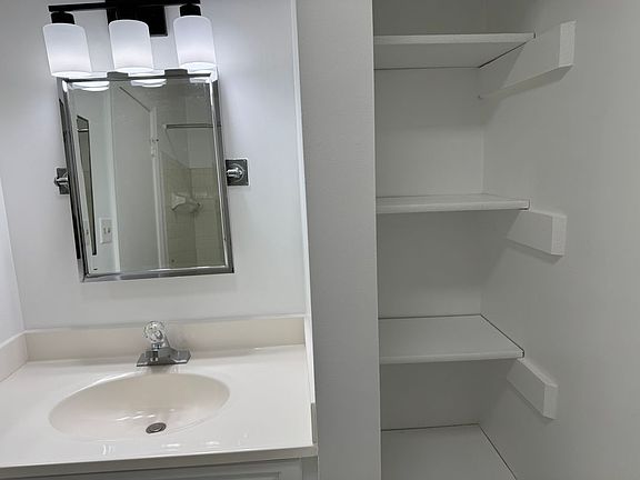 5th image of 2785 Bordeaux Pl