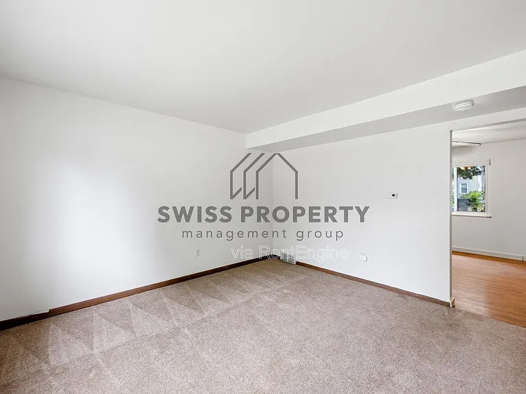 1577 Briarwood Ave — Photo 4