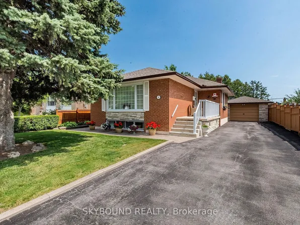 33 Bradstock Rd, Toronto, ON M9M 1M9