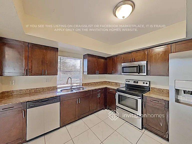 7805 NW 40th St — Photo 7