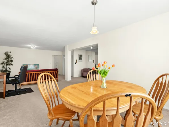 7 4th Street #3C, Stamford, CT 06905