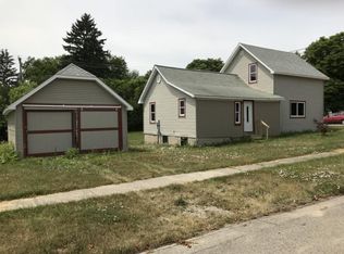 334 5th St, Harbor Beach, MI 48441