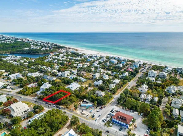 3 W County Highway 30a, Pt Washington, FL 32459