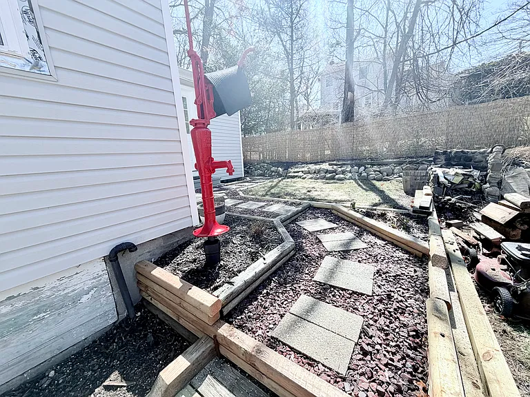 180 New York Ave — Photo 18